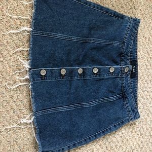 aeropostale jean skirt. never worn, has no flaws